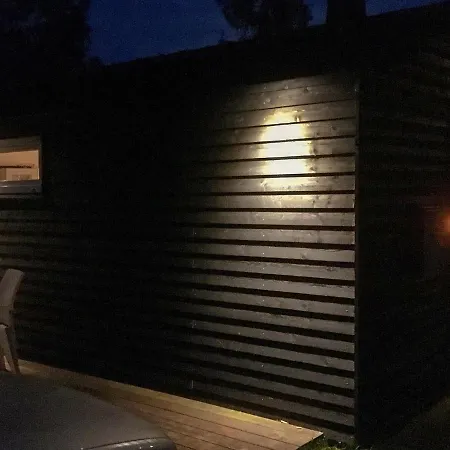 6 Person In Saeby-by Traum
